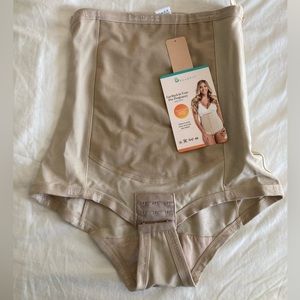 NWT Bellefit Girdle with Side Zipper.
